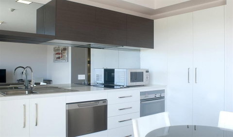 Abode Tuggeranong - Sydneys Hotel 1