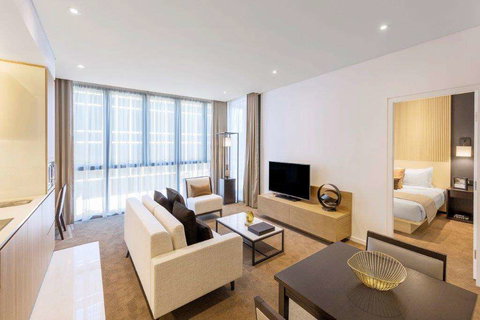 SKYE Suites Sydney - Sydneys Hotel 2