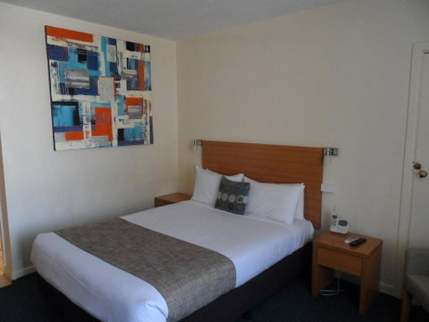 Admiralty Inn - Sydneys Hotel 5