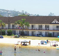 The Clan Lakeside Lodge - Sydneys Hotel