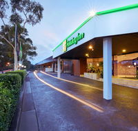Holiday Inn Warwick Farm - Sydneys Hotel