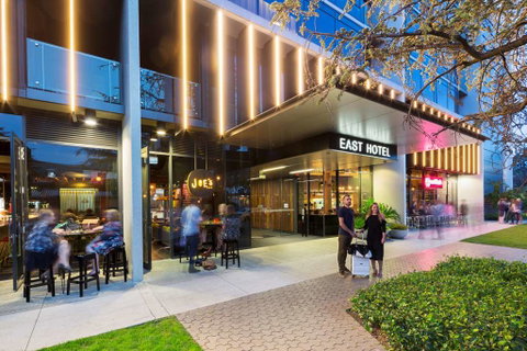 East Hotel - Sydneys Hotel 1