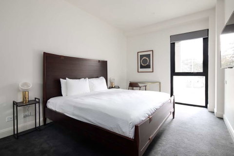 Knightsbridge Canberra - Sydneys Hotel 5