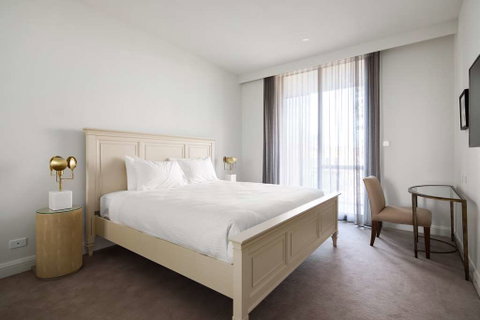 Knightsbridge Canberra - Sydneys Hotel 6
