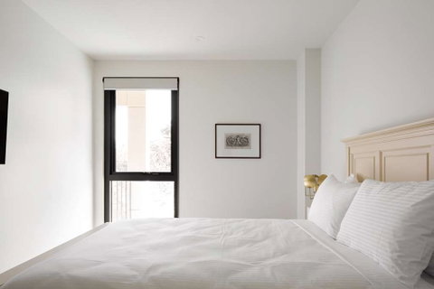 Knightsbridge Canberra - Sydneys Hotel 9