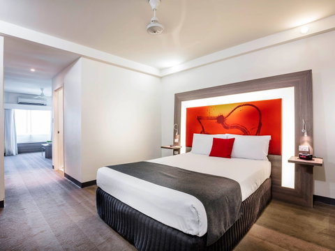 Novotel Darwin Atrium - Sydneys Hotel 4