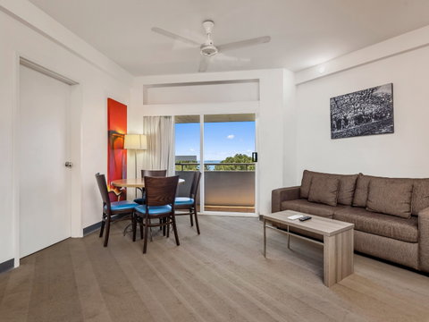 Novotel Darwin Atrium - Sydneys Hotel 6