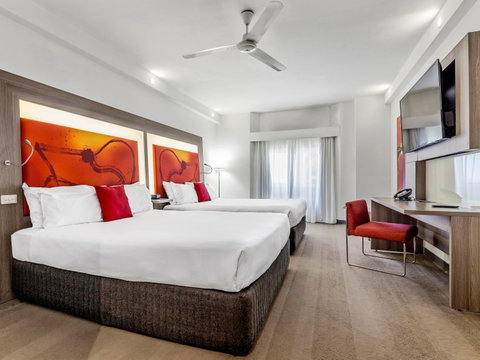 Novotel Darwin Atrium - Sydneys Hotel 7