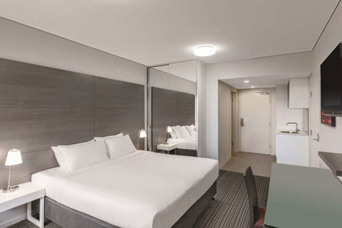 Adina Apartment Hotel Darwin Waterfront - Sydneys Hotel 9