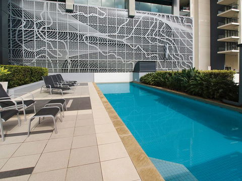 Oaks 212 Margaret - Sydneys Hotel 2