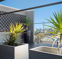 Semaphore Splash Apartments - Sydneys Hotel