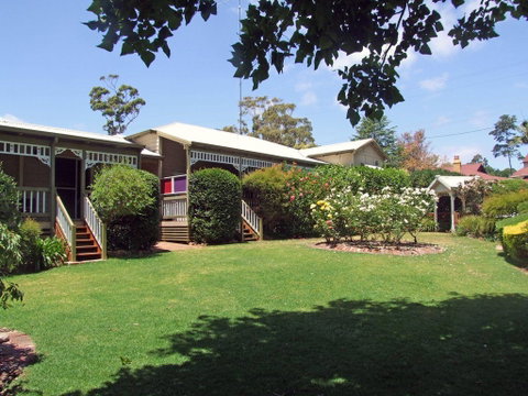 Adamsons Riverside Accommodation - Sydneys Hotel 0