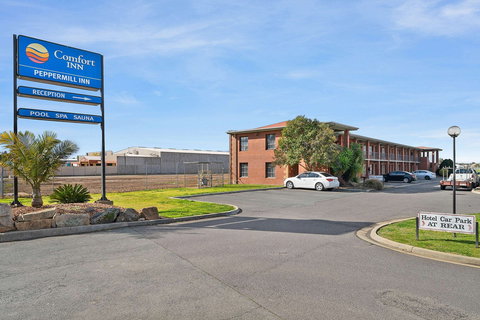 Peppermill Inn - Sydneys Hotel 0