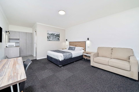 Peppermill Inn - Sydneys Hotel 1