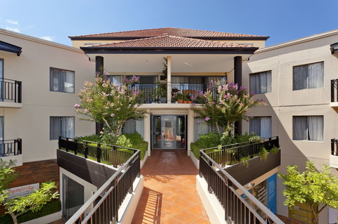 Astra Apartments The Griffin - Sydneys Hotel 2