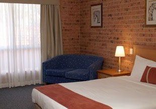 Akuna Motor Inn - Sydneys Hotel 0