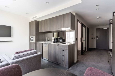 Abode Belconnen - Sydneys Hotel 2