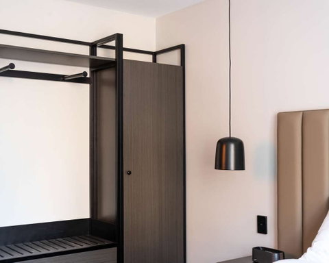 Abode Belconnen - Sydneys Hotel 7