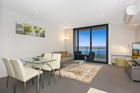 Astra Apartments Perth - Sydneys Hotel 7