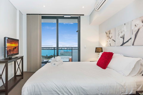 Astra Apartments Perth - Sydneys Hotel 12