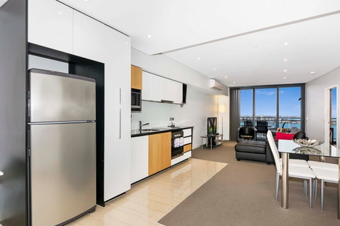Astra Apartments Perth - Sydneys Hotel 17