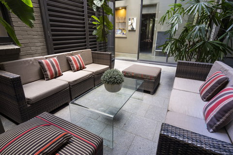 The Vulcan Hotel - Sydneys Hotel 2