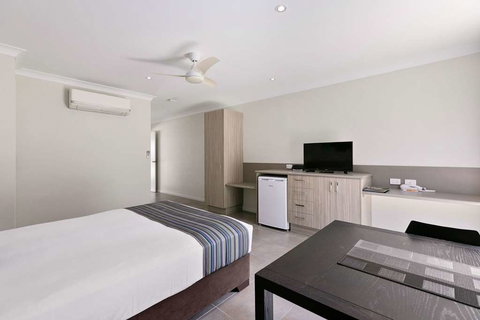 Econo Lodge Beachside - Sydneys Hotel 6