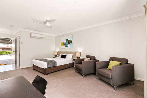 Econo Lodge Beachside - Sydneys Hotel 14