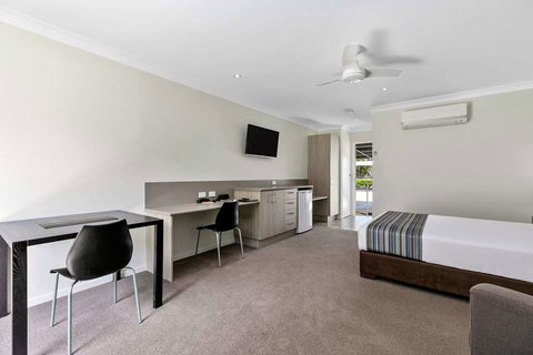 Econo Lodge Beachside - Sydneys Hotel 15