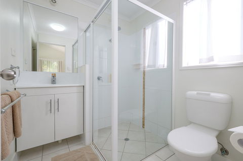Barney Beach Accommodation Centre - Sydneys Hotel 2