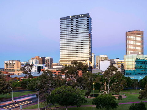 Sofitel Adelaide - Sydneys Hotel 0
