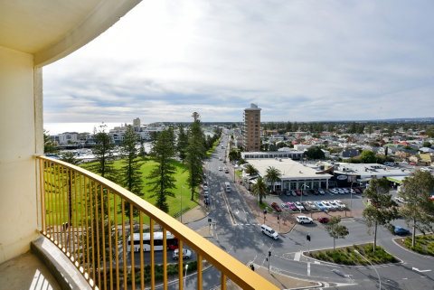 Atlantic Tower Motor Inn - Sydneys Hotel 1