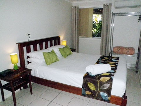 Airlie Apartments - Sydneys Hotel 0