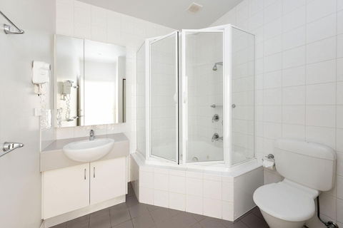 Lady Bay Resort - Sydneys Hotel 2