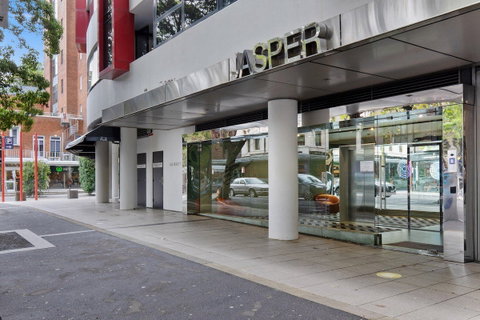 Astra Jasper - Sydneys Hotel 2