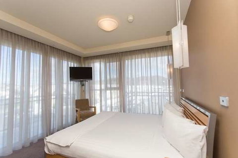 Peppers Seaport Hotel - Sydneys Hotel 1