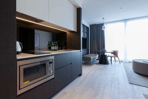 Skye Suites Green Square - Sydneys Hotel 1