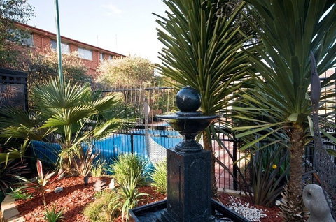 Country Plaza Queanbeyan - Sydneys Hotel 2