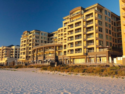 Oaks Pier Plaza - Sydneys Hotel 0