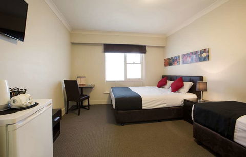 Enfield Hotel - Sydneys Hotel 2