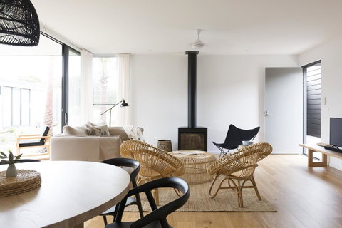 Bangalay Luxury Villas - Sydneys Hotel 4