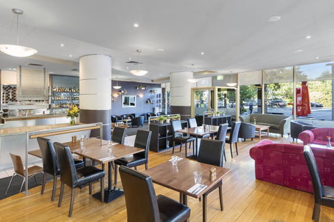 Nesuto Canberra - Sydneys Hotel 10