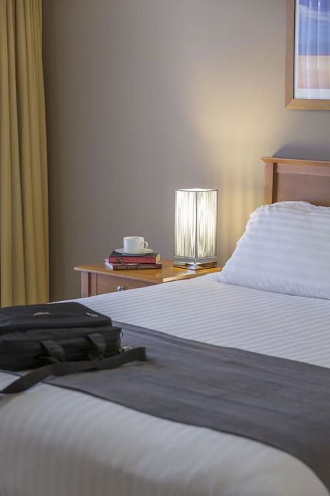 Nesuto Canberra - Sydneys Hotel 9