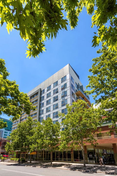 Nesuto Canberra - Sydneys Hotel 1