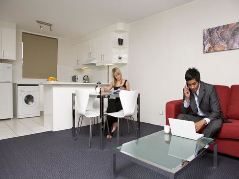 Manuka Park Serviced Apartments - Sydneys Hotel 13