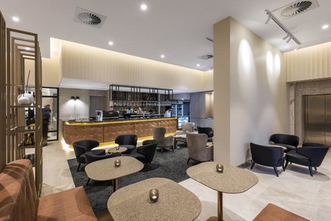 Deco Hotel Canberra - Sydneys Hotel 3