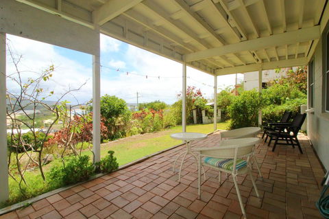Bally High, 20 Dulconghi Street - Sydneys Hotel 1