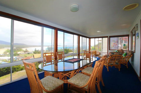 Bally High, 20 Dulconghi Street - Sydneys Hotel 8