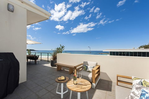 Mollymook Beachfront Penthouse 9 - Sydneys Hotel 9