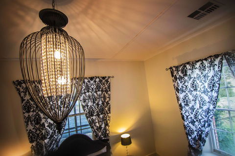 Wellington Courthouse - Sydneys Hotel 5